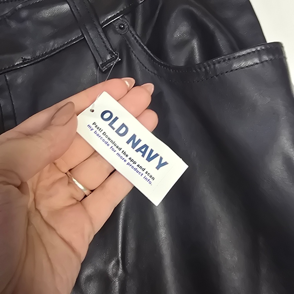 Old Navy High-Rise Boot-Cut Faux Leather Pants Women 18 Black 732304-00-1 Vegan - Picture 5 of 8